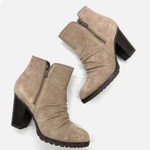 White Mountain Light Taupe Suede zip up booties